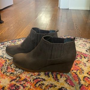 Womens Gray Wedge Booties